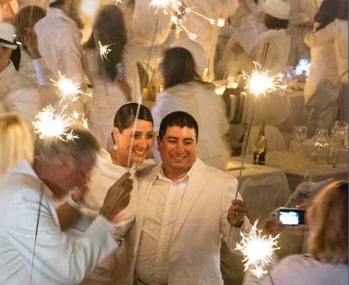 Dîner en Blanc at Balloon Fiesta Park in 2014
